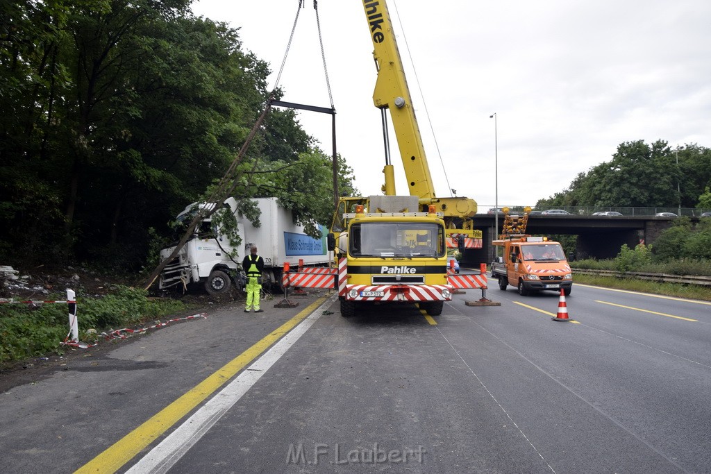 Schwerer VU A 3 Rich Oberhausen Hoehe AK Leverkusen P406.JPG - Miklos Laubert